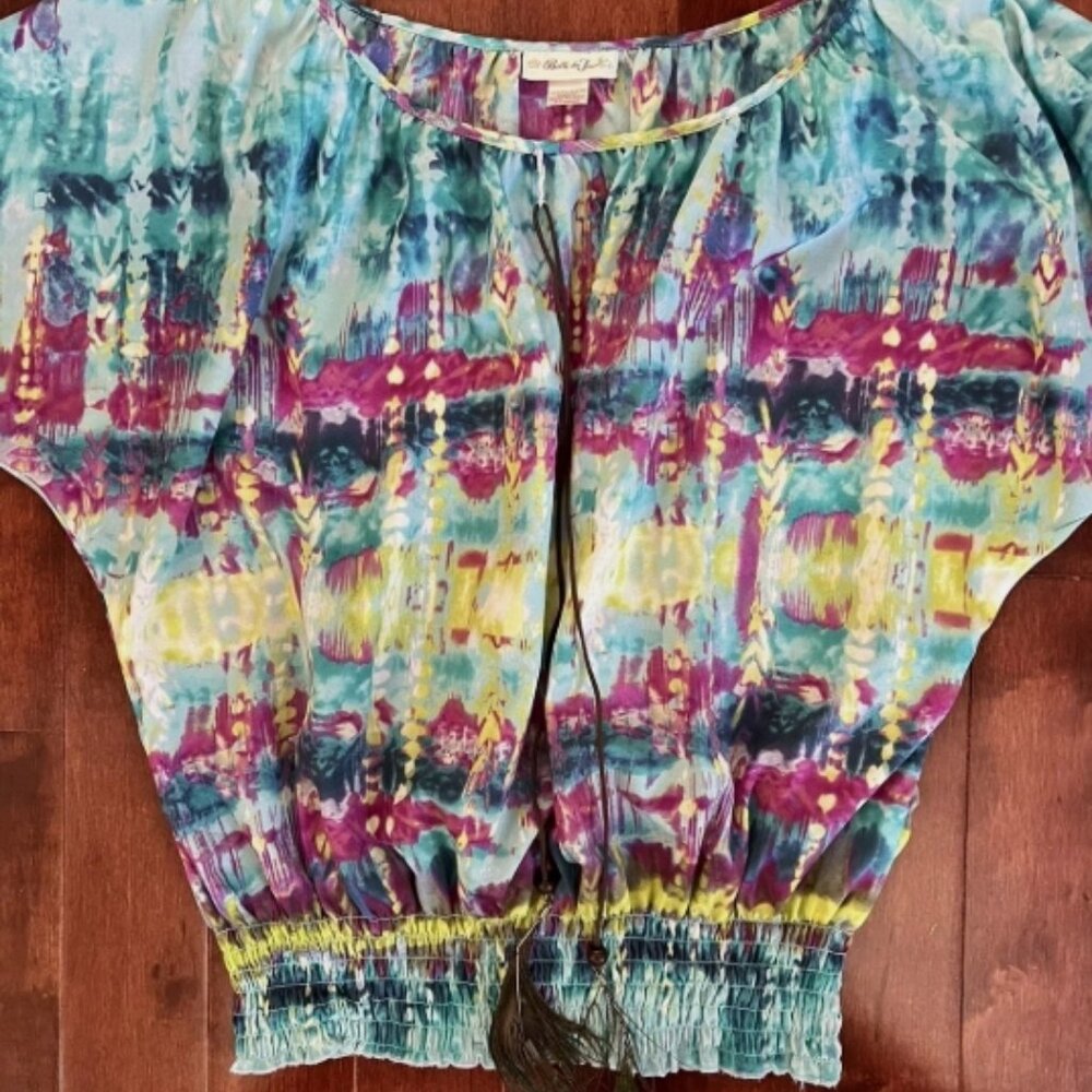 Belle du Jour Multi-color Top Size: XL
